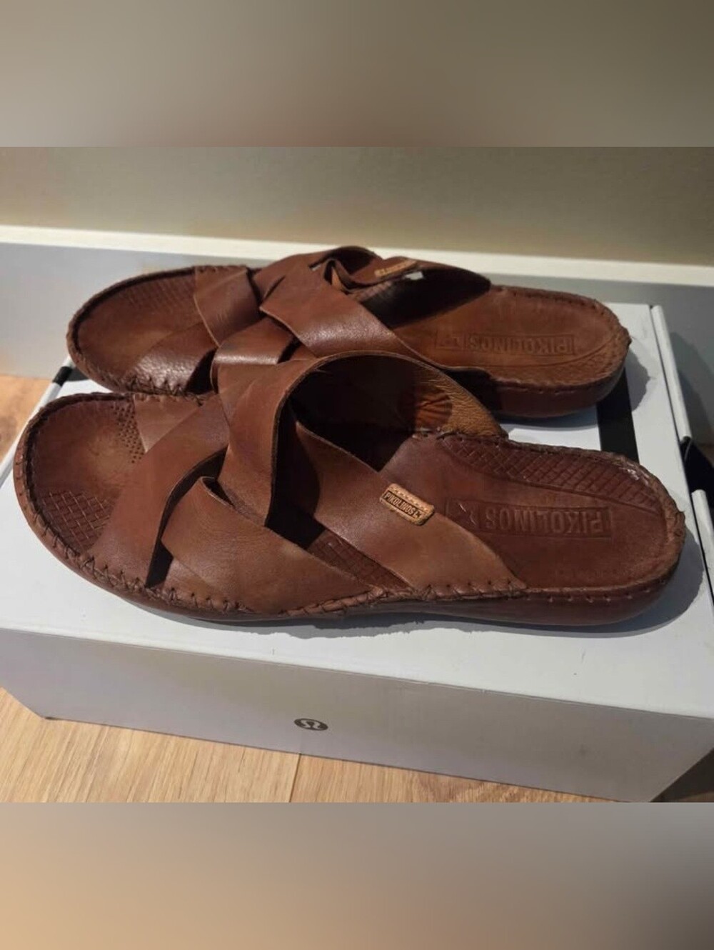 Pikolinos leather sandals